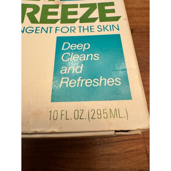 Vintage 1993 Sea Breeze Astringent 10 oz Bottle - Prop - Picture 2 of 10